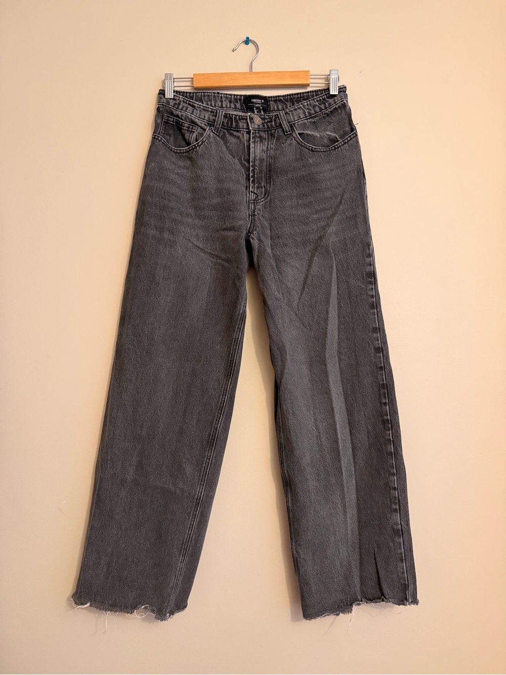 Forever 21 Men's Washed Black Relaxed Loose Straight Jeans (28)